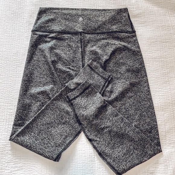 Lululemon Wunder Under 28”, Size 12 - Picture 3 of 6